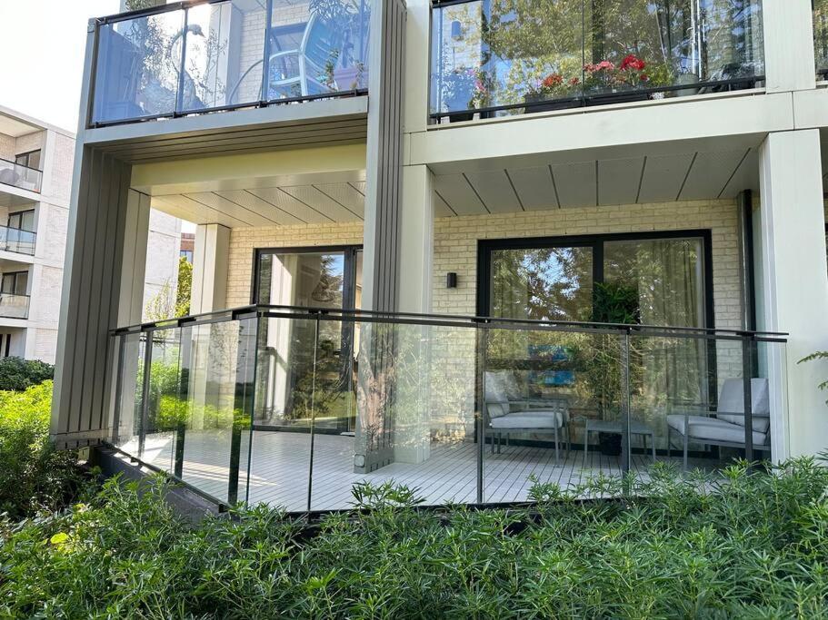 Vick's House With Parking And Ev Chrgr * Uxbridge